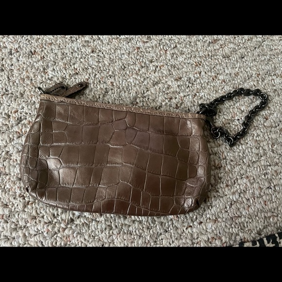 wristlet - Picture 2 of 2